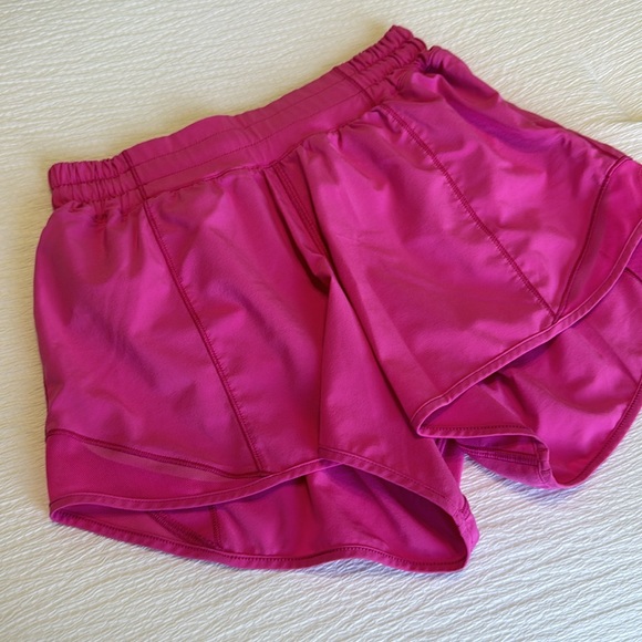 Lululemon Hotty Hot Low Rise 4” Shorts Sonic Pink - Picture 2 of 7